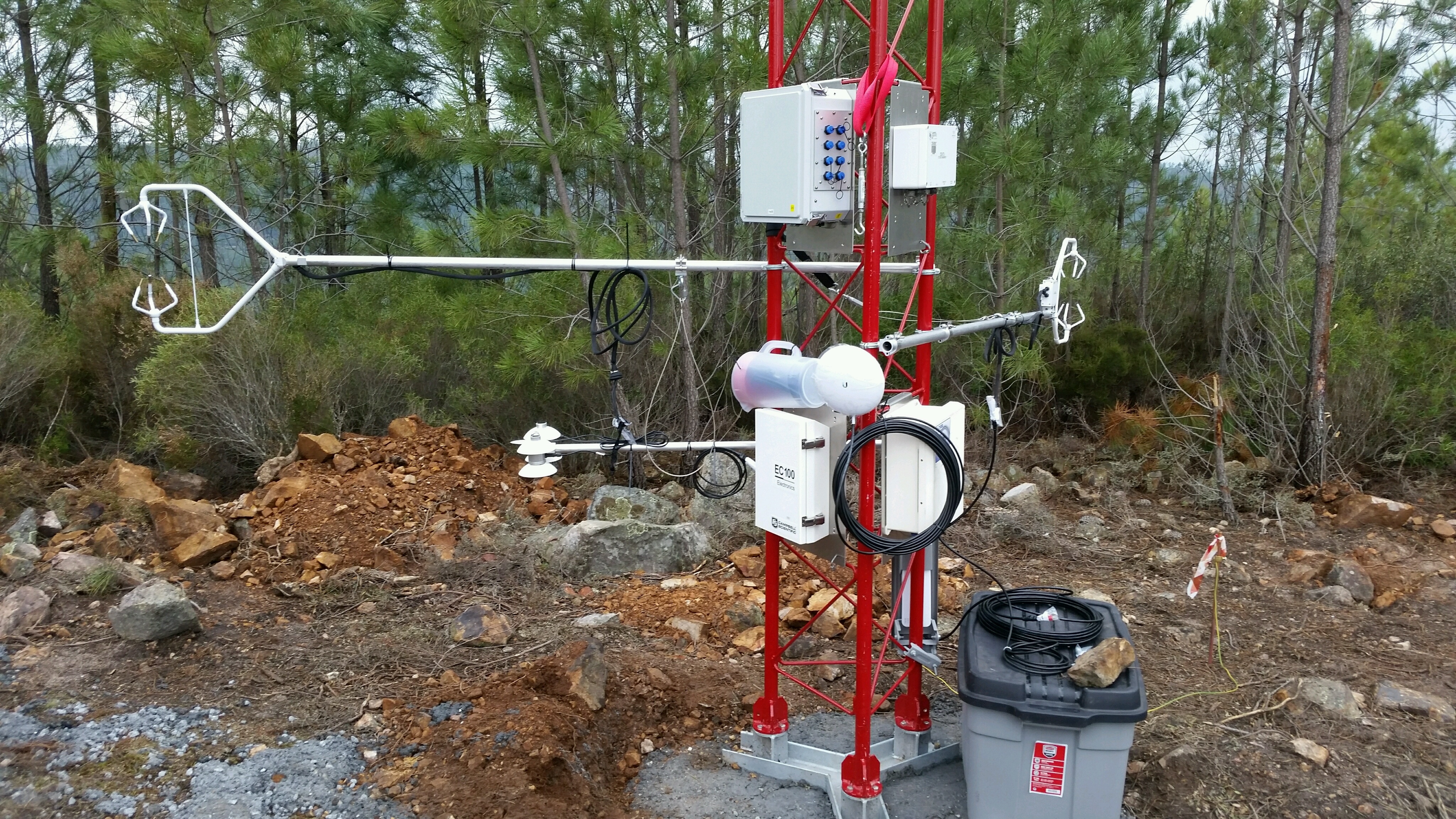 Perdigao Field Project - EOL/ISFS > 2017/02/01 > rne06 > 20170131_124300.jpg