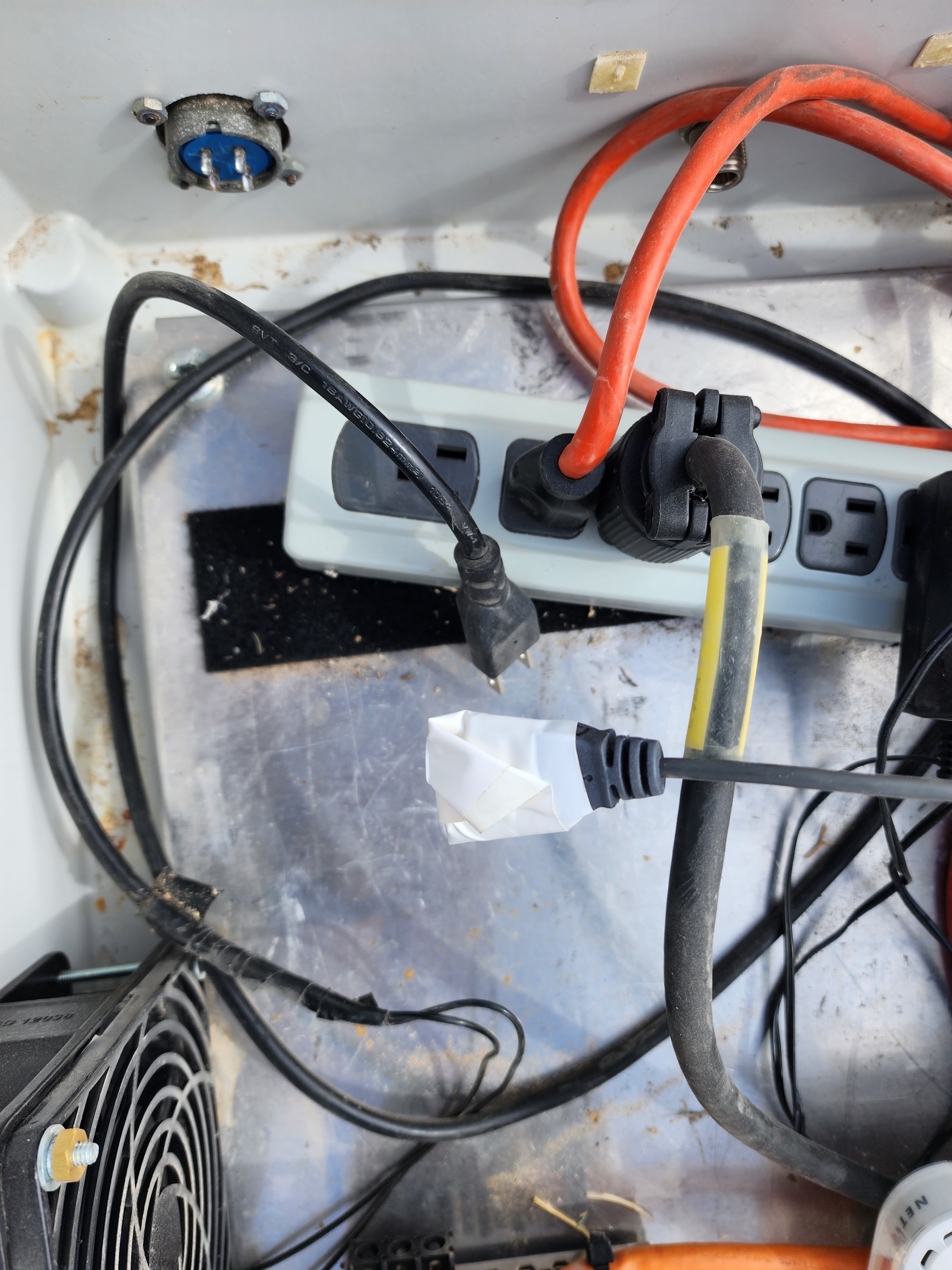 M2HATS Field Project - EOL/ISS > 2023/08/19 > Battening Down The Hatches > 20230819_100345.jpg
